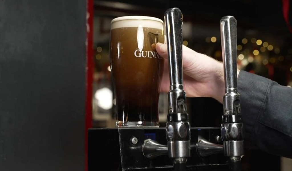 В Великобритании возник дефицит пива Guinness. А что будет в России .jpg