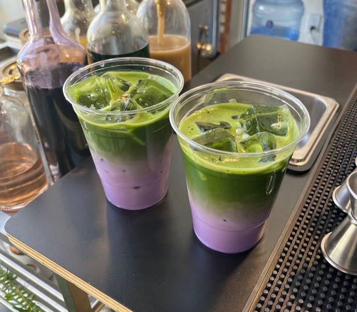 В этом году особенно популярны слоистые напитки с матчей и убе, мороженое и десерты.jpeg